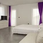 Hrvoje Gostinjska kuća 3*