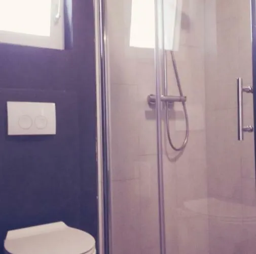 Hrvoje בית הארחה 3*