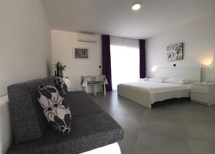 Hrvoje Гостевой дом Паг